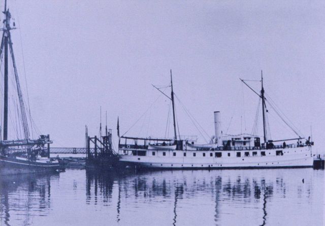Fisheries Steamer FISH HAWK at Woods Hole. Picture