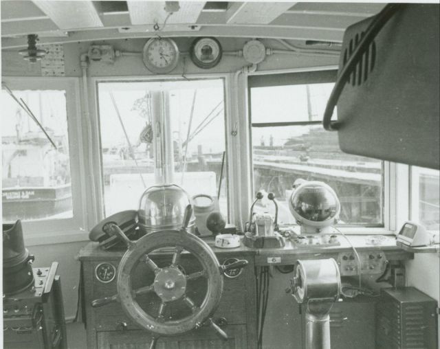 Pilot house of HILGARD. Picture