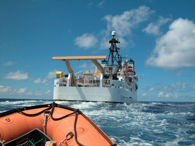 Looking to stern of NOAA Ship HI'IALAKAI from small boat Picture