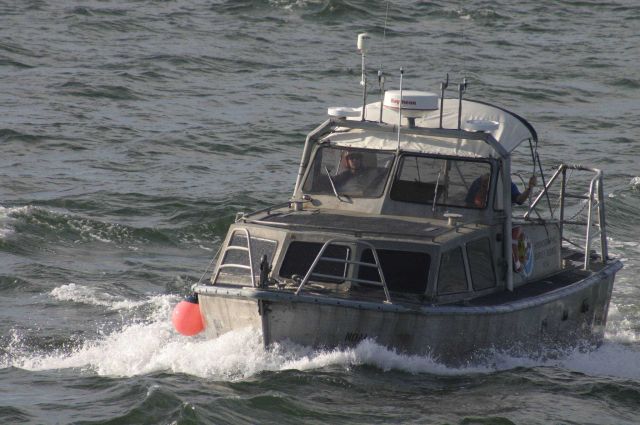 Launch approaching NOAA Ship THOMAS JEFFERSON for pickup. Picture