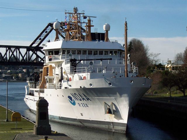 NOAA Ship OSCAR DYSON passing through the locks at Seattle. Picture