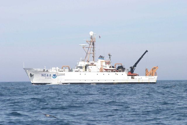NOAA Ship DELAWARE II underway. Picture