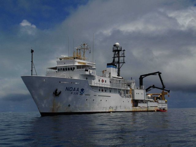 NOAA Ship OSCAR ELTON SETTE Picture
