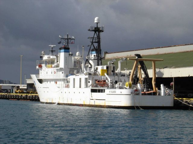 NOAA Ship HI'IALAKAI Picture