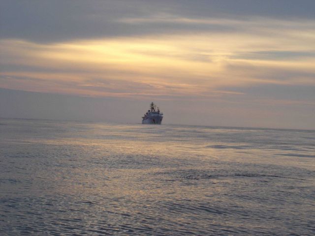 NOAA Ship OSCAR ELTON SETTE Picture