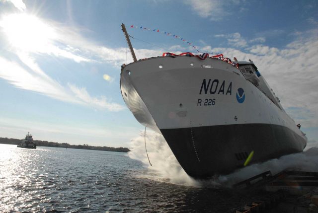 NOAA Ship PISCES launch photo -4 Picture