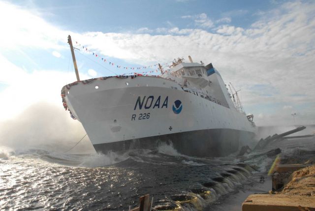 NOAA Ship PISCES launch photo -7. Picture