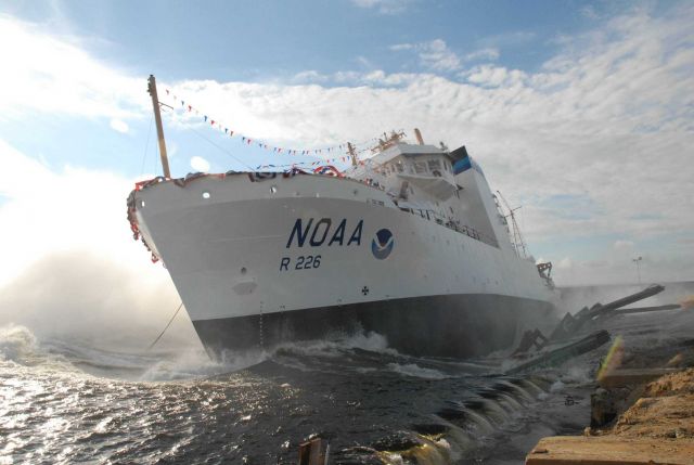 NOAA Ship PISCES launch photo -8. Picture