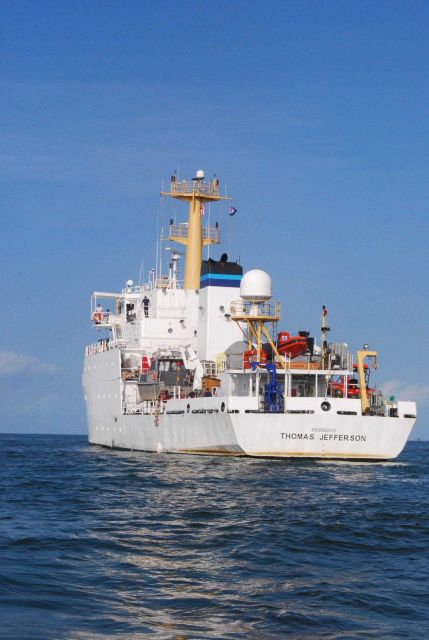 Stern view of NOAA Ship THOMAS JEFFERSON Picture