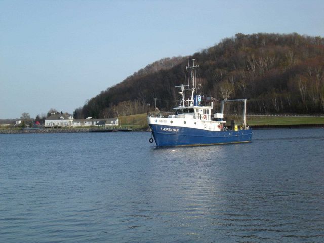 NOAA Great Lakes Research Vessel LAURENTIAN Picture