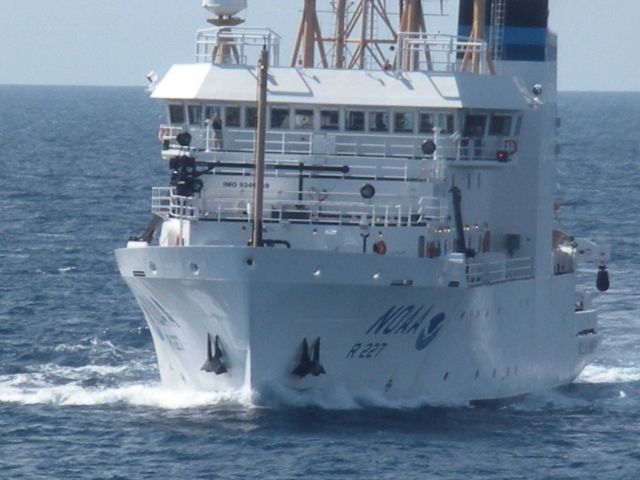 NOAA Ship BELL SHIMADA Picture