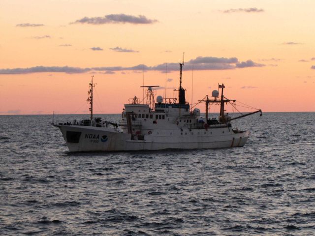 NOAA Ship OREGON II Picture