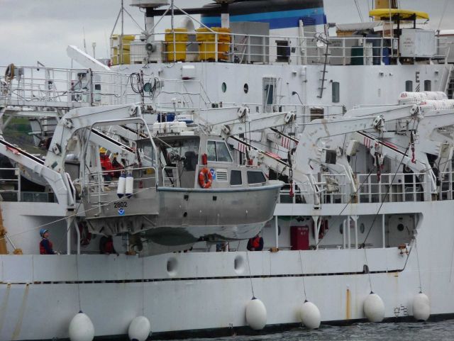 Launch operations on NOAA ship RAINIER Picture