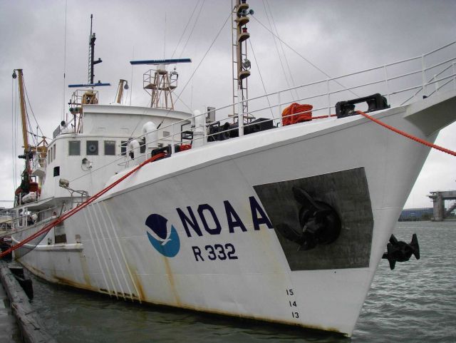 NOAA TAS onboard the NOAA Ship OREGON II Picture