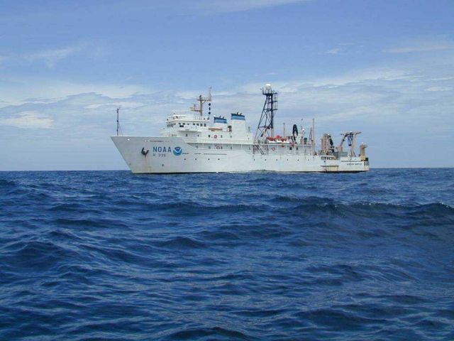 NOAA Ship GORDON GUNTER port side view. Picture
