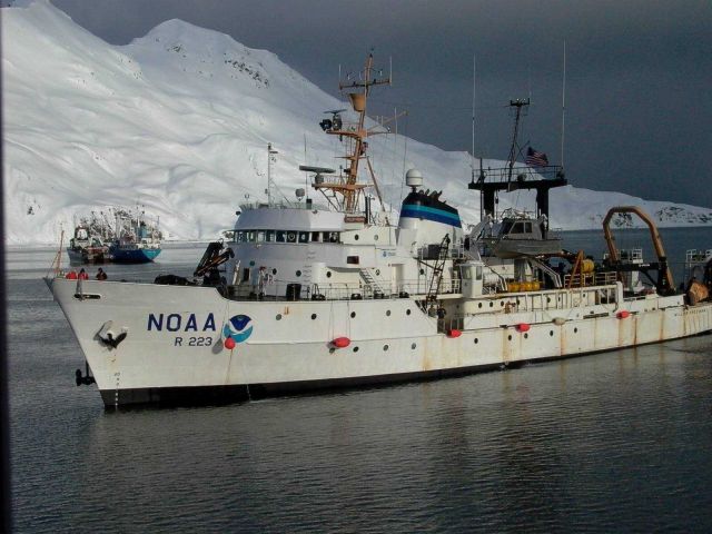 NOAA Ship MILLER FREEMAN port side Picture