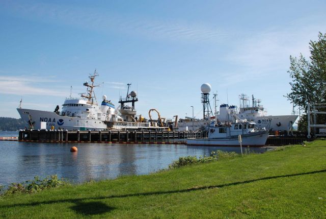 NOAA Ship MILLER FREEMAN, NOAA Ship OKEANOS EXPLORER, and U.S Picture