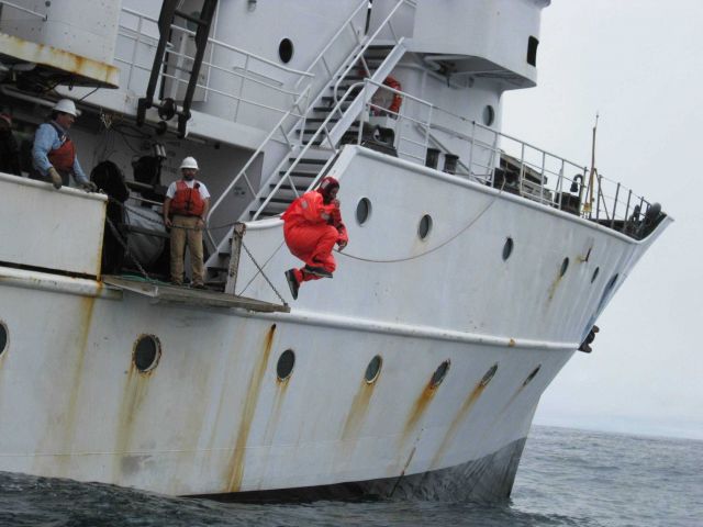 Water rescue drill on NOAA Ship MILLER FREEMAN. Picture