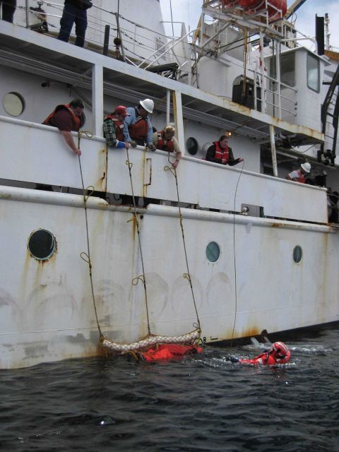 Water rescue drill on NOAA Ship MILLER FREEMAN. Picture