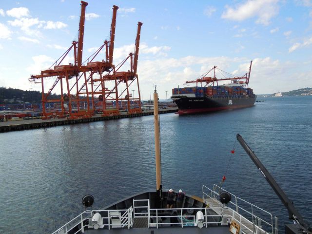Containership APL HONG KONG at Seattle container piers. Picture