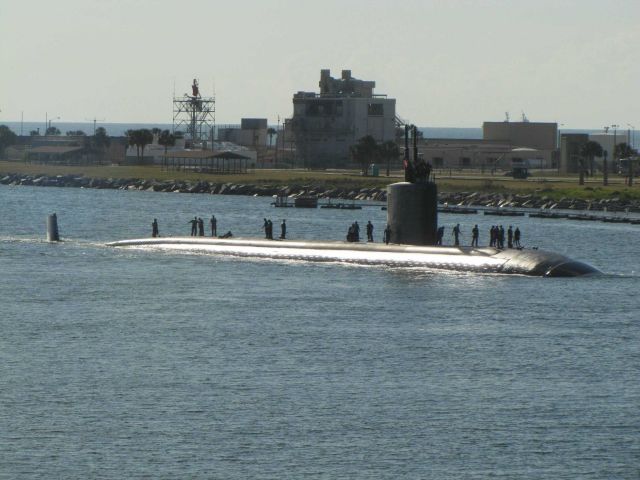 Los Angeles class fast attack submarine Picture