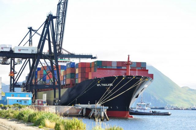 American President Lines M/V THAILAND loading at Dutch Harbor. Picture