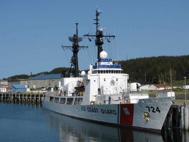 United States Coast Guard high endurance cutter, Hull Number 724. Picture