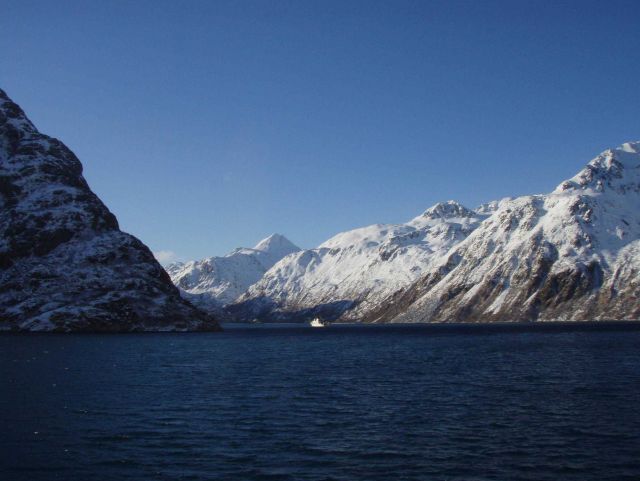 NOAA Ship OSCAR DYSON entering Three Saints Bay for acoustic calibration work. Picture