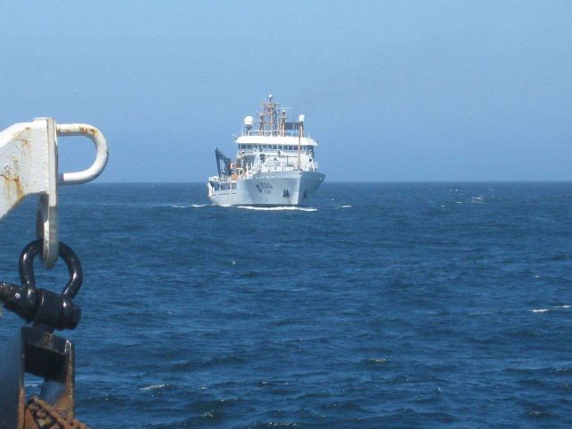 NOAA Ship BELL SHIMADA astern of the NOAA Ship MILLER FREEMAN. Picture