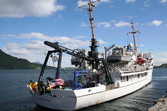 NOAA Ship FAIRWEATHER coming alongside at Dutch Harbor. Picture