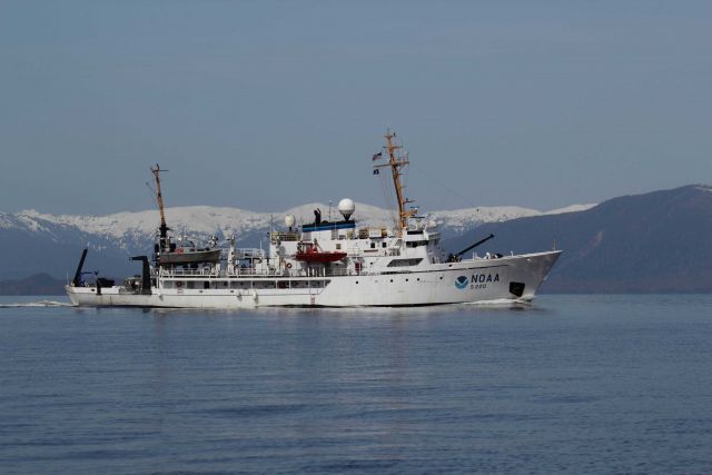 NOAA Ship FAIRWEATHER underway Picture