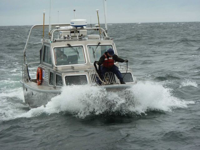 NOAA survey launch coming alongside in sloppy weather Picture