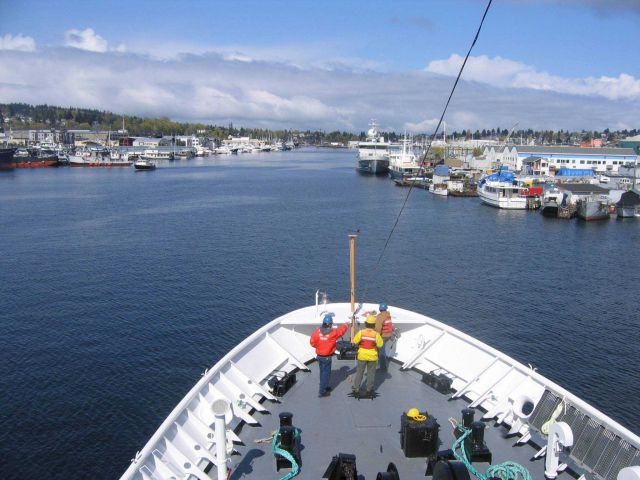 NOAA Ship FAIRWEATHER approaching the Hiram M Picture