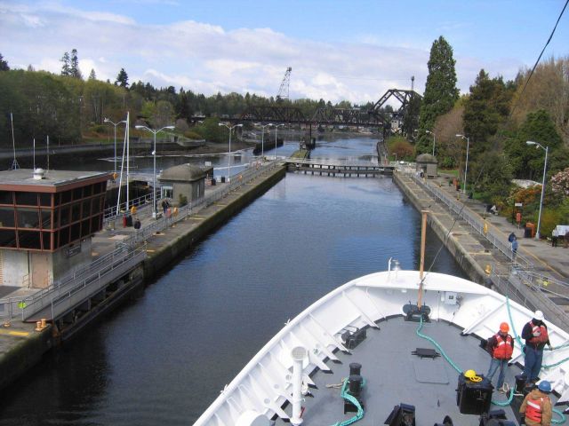 NOAA Ship FAIRWEATHER entering the Hiram M Picture
