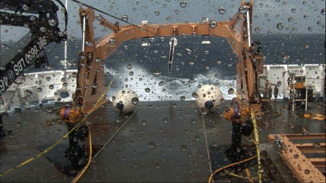 Towing Deep Discover (D2) and Serios during brisk weather. Picture