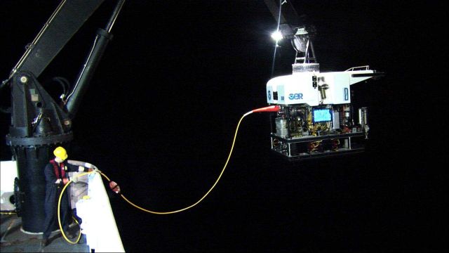 Deep Discoverer (D2) being recovered after bottom deployment from the NOAA Ship OKEANOS EXPLORER. Picture
