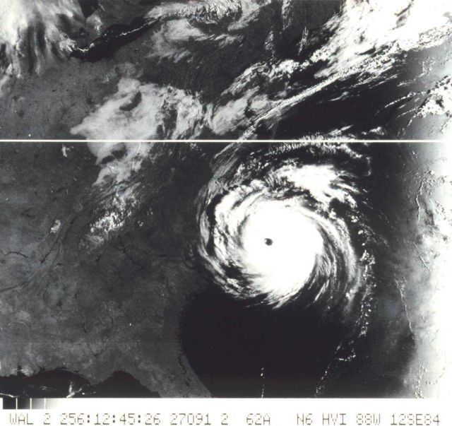 TIROS-N view of Hurricane Diana churning off North Carolina coast Picture