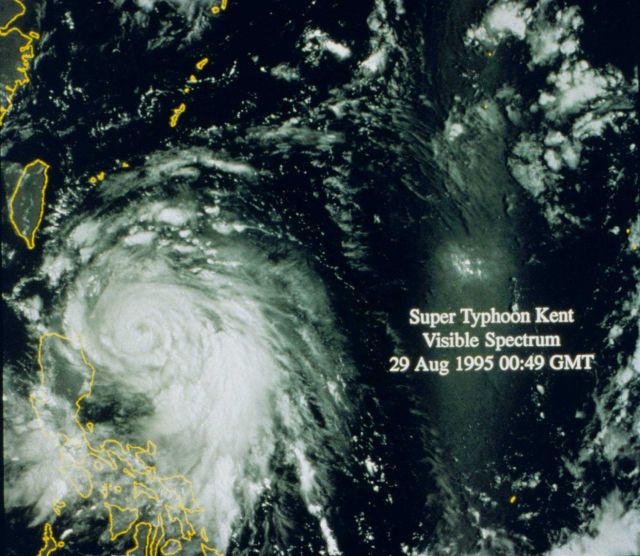 Super Typhoon Kent ENE of Luzon and threatening Taiwan Picture