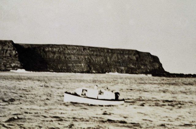 Survey launch off Hawaii Picture