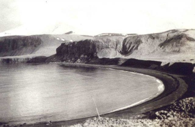 Lava Cove, Sequam Island Picture