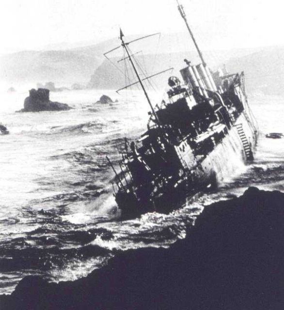 Wreck of the 7 destroyers near Pt Picture