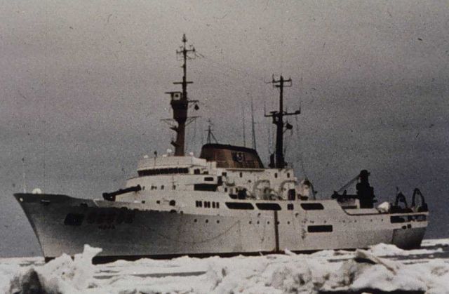 NOAA Ship DISCOVERER Picture