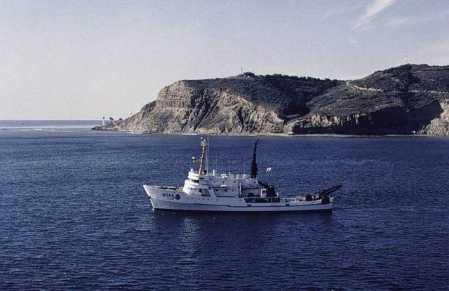 NOAA Ship DAVID STARR JORDAN Picture