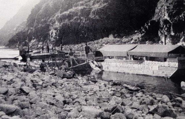 Salmon River - summer transportation for leveling unit Picture
