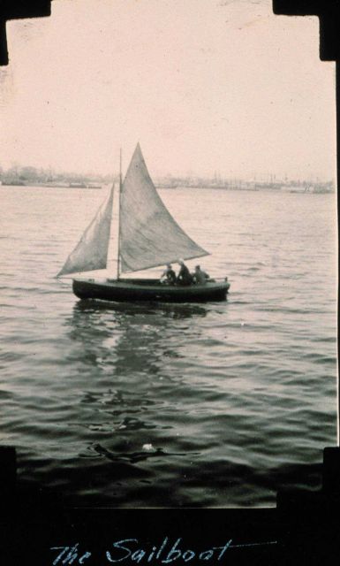 Learning to sail in training class. Picture