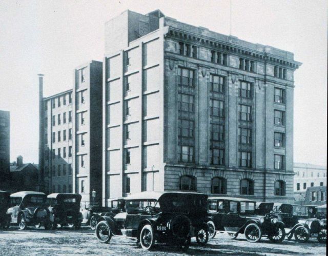 C&GS Building at 119 D Picture