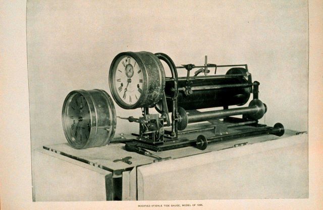 Clock-face view of modified Stierle tide gauge, model of 1896 Picture