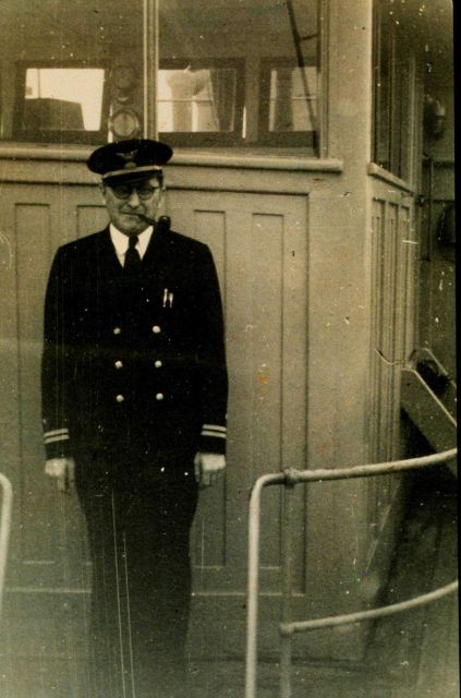 Lieutenant Arnold Karo, commanding officer of the LYDONIA 1940. Picture