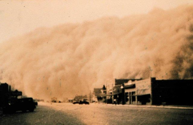 Dust storm approaching Stratford, Texas Picture