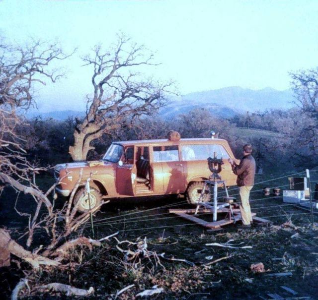 Vernon Burns setting up Wild T-4 Picture